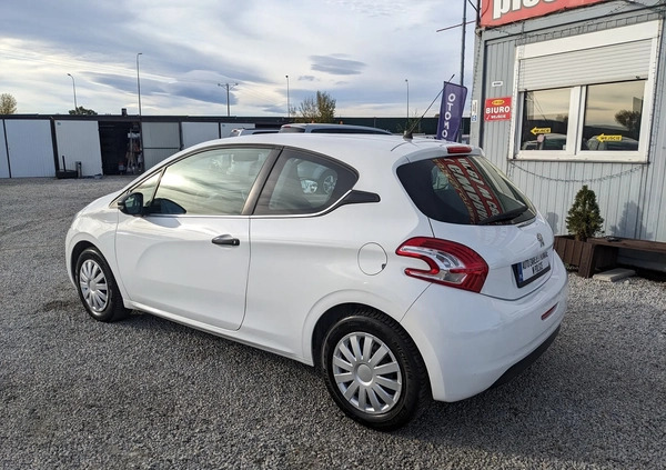 Peugeot 208 cena 24800 przebieg: 169000, rok produkcji 2013 z Dynów małe 79